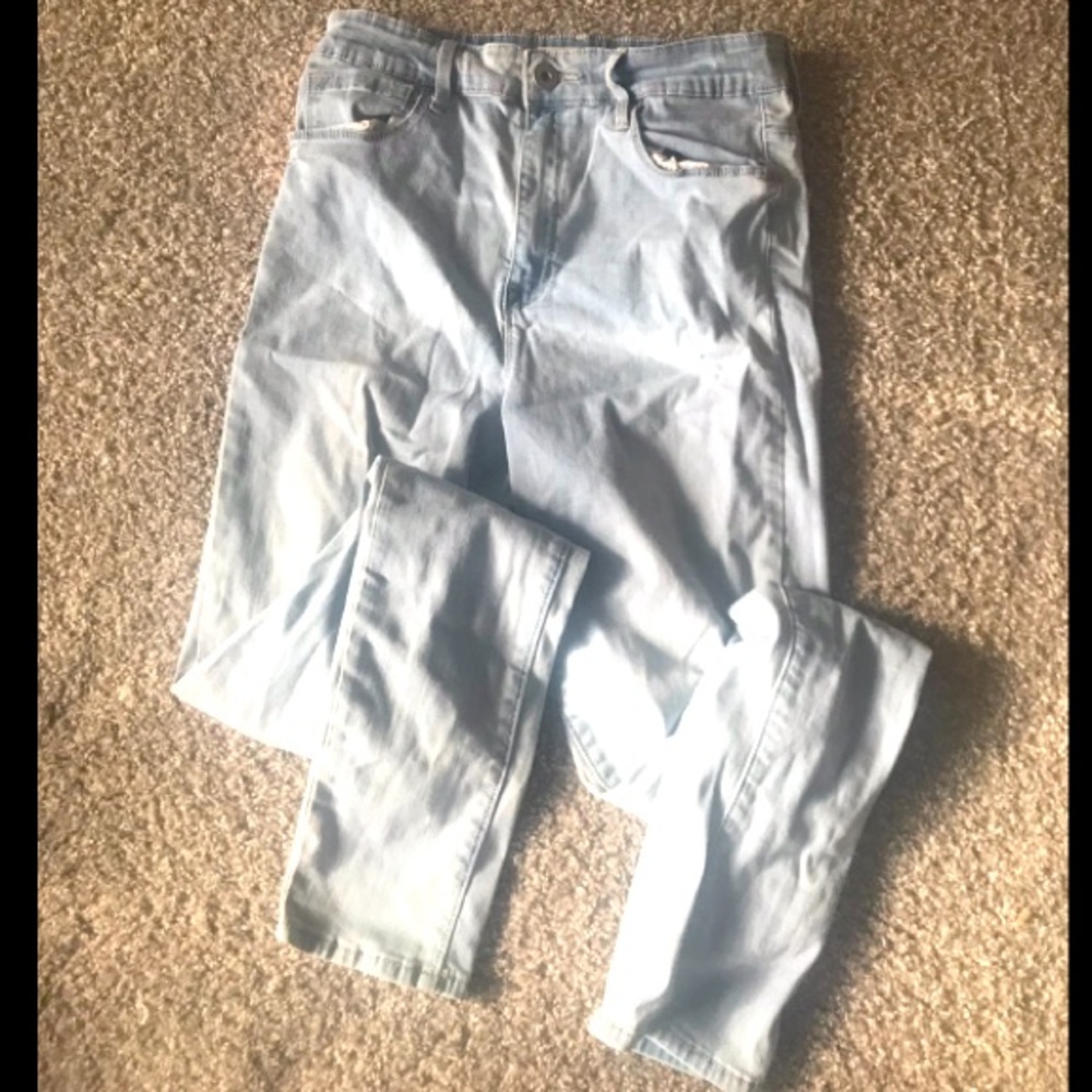 Bullhead skinny jeans.